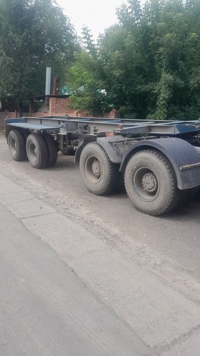 Полу прицеп Контейнеровоз