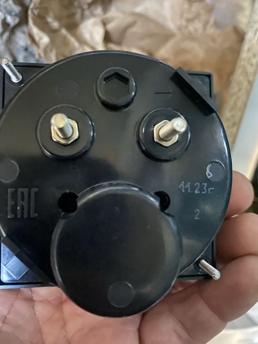 Вольтметры новые с паспортами