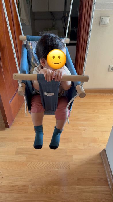 Детская качеля навесная