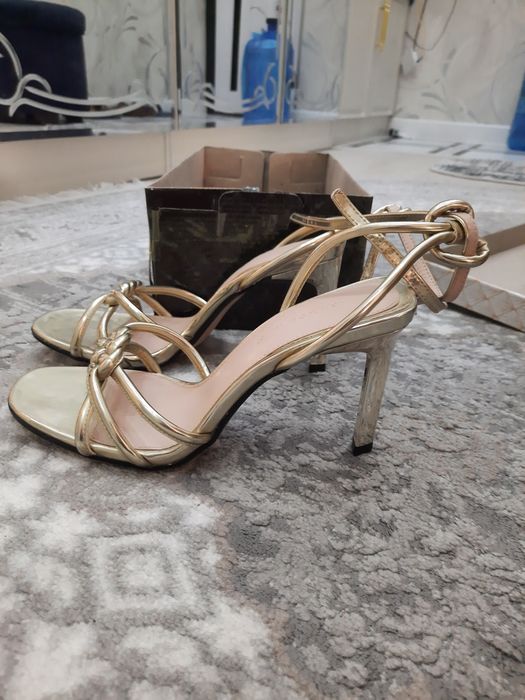 Брендовый обувь ZARA