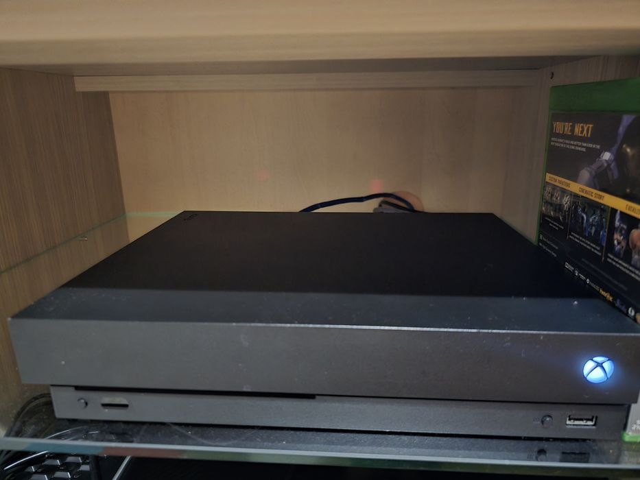 Consola Xbox one x  1tb