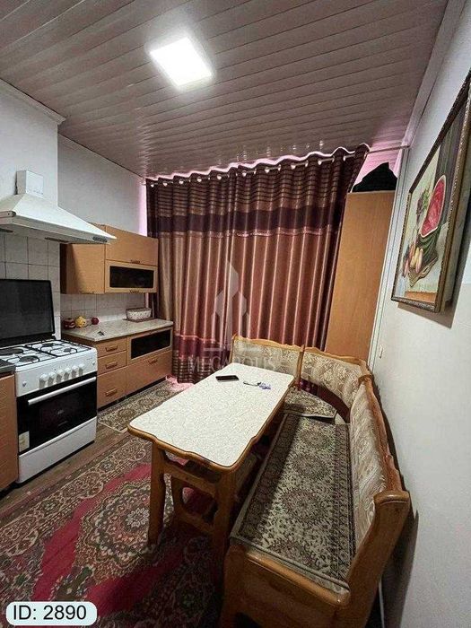 sharq 1 tarafda 2 xonali taayyor kvartira sotiladi №2890