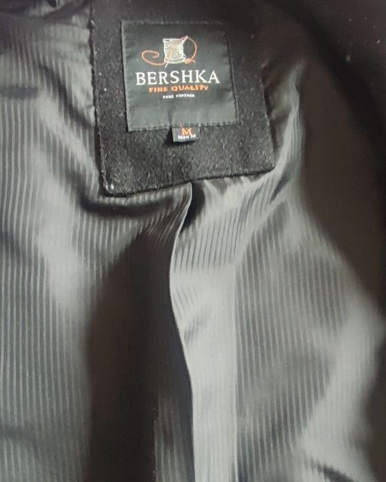 Палто Bershka. .