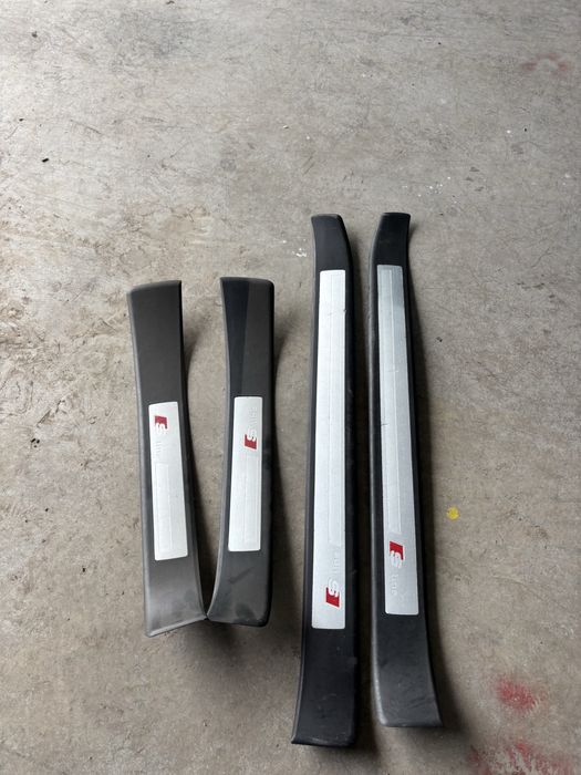 S line вътрешни прагове/лайсни за Audi A4 B7