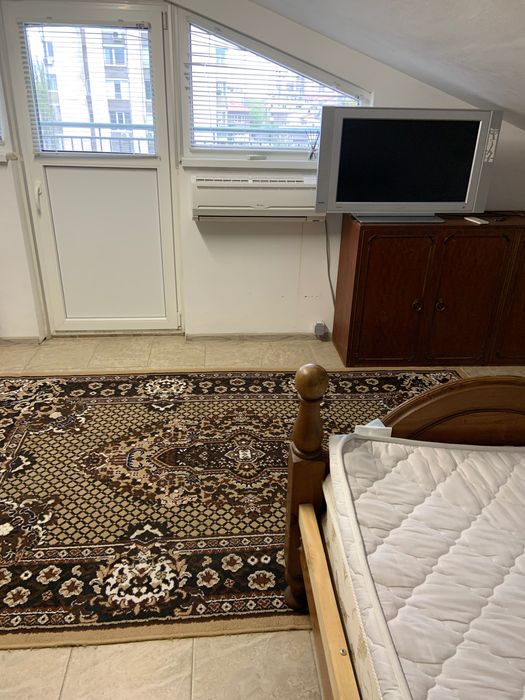 Дава се под наем Едностаен апартамент в Русе, Център - 45 кв.м за 193.8 € - Снимка #3