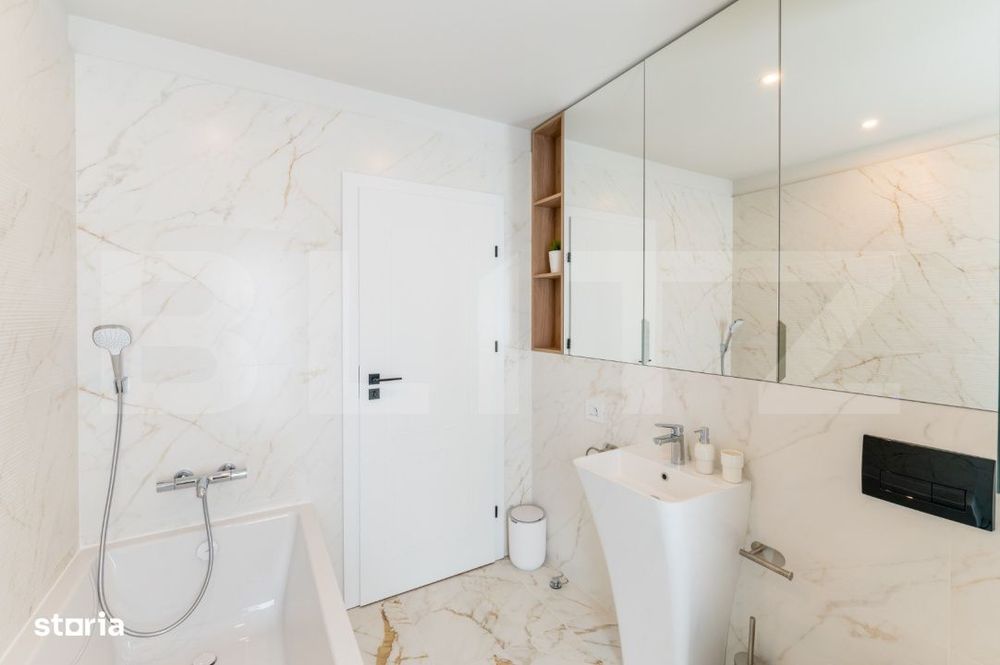 Apartament 3 camere, 95 mp, 2 parcari, zona UMF