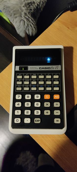 Calculator științific Casio impecabil
