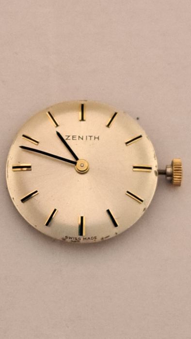 Ceasuri cu mecanisme de damă de Lux