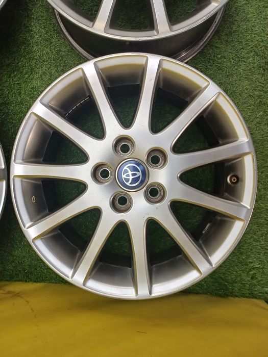 Диски R17 5x114.3 на Toyota.