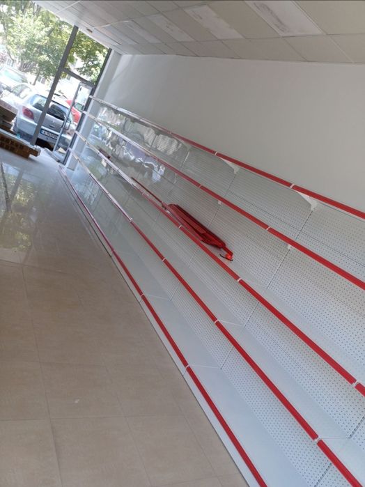 Нови стелажи за магазин Търговско оборудване Супермаркет