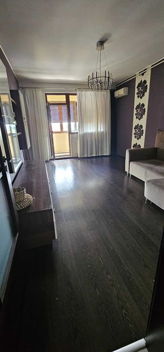 Închiriez apartament în Cartierul Latin