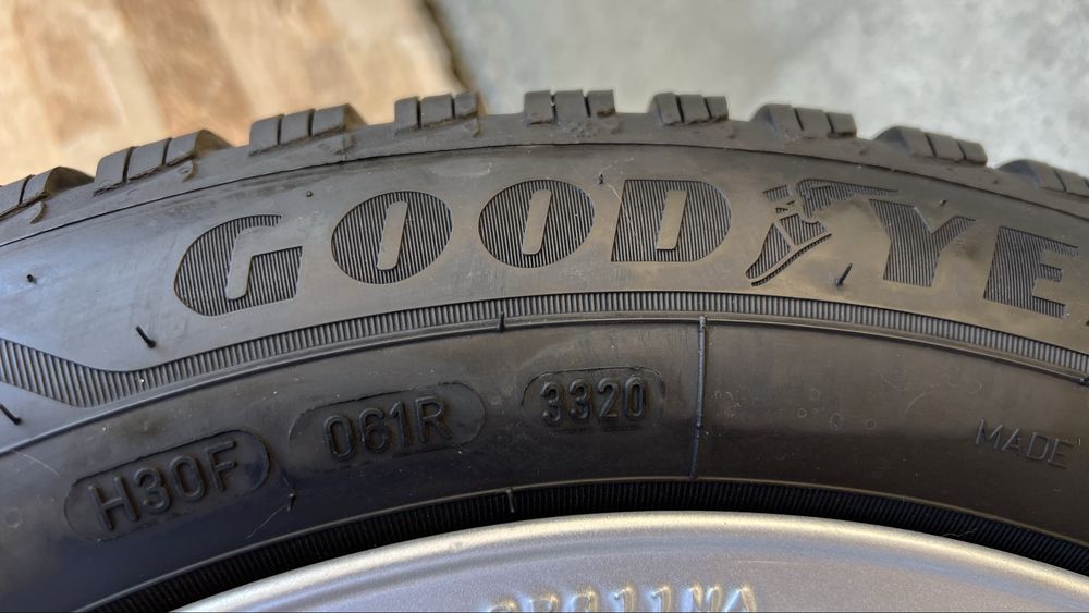 Джанти 16 5 x 112  + Зимни гуми 205/55/16 Good Year DOT : 2124