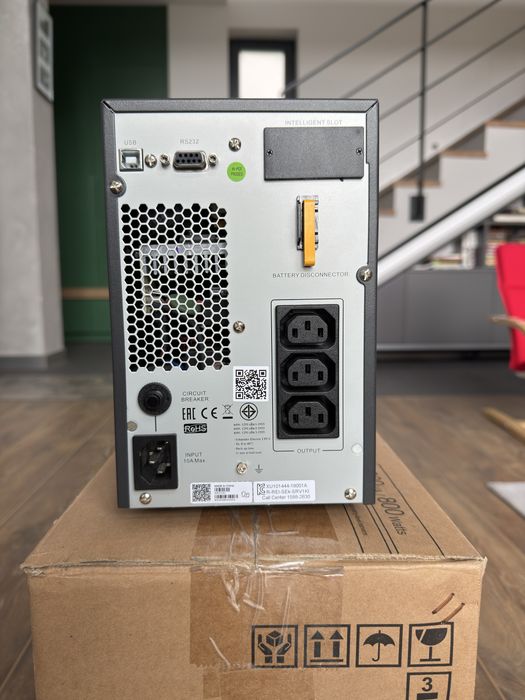 UPS  защити / АРС Easy-UPS SRV 1000VA 230V