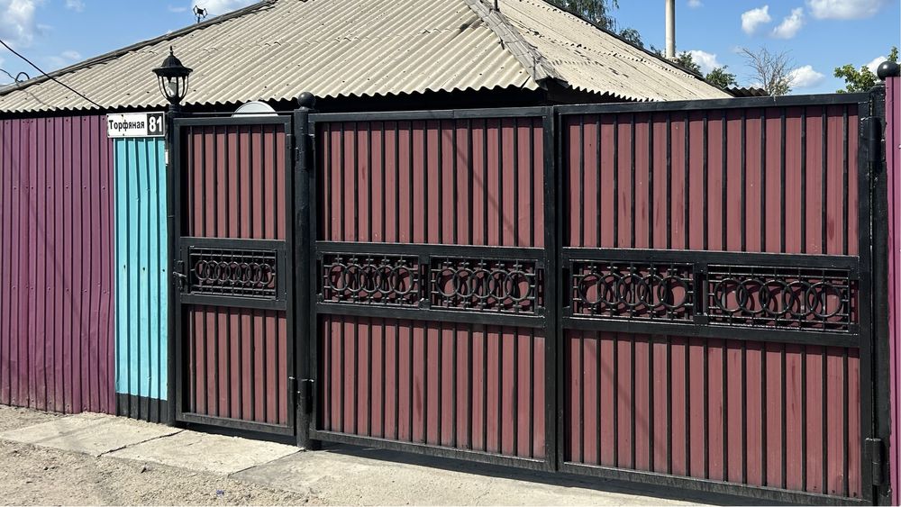 Продам дом срочно торг есть, район Дальний