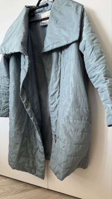 Продам женскую куртку