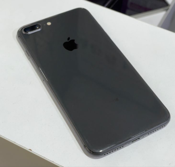 iPhone 8 Plus 64GB