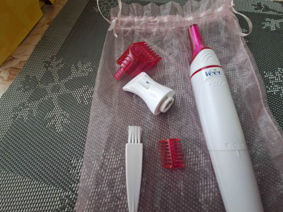 Женски тример за обезкосмяване Veet