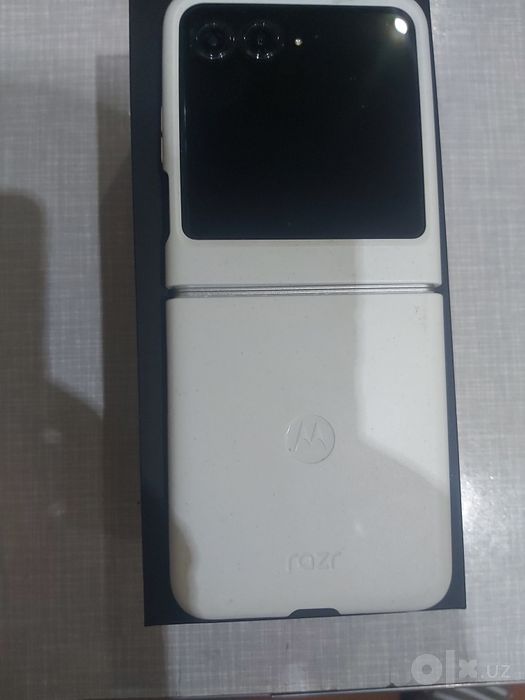 Motorola razr 60  256г б/у в отличном состоянии