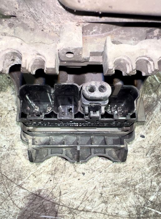 22225552 Supapă EBS, axa motrica VOLVO, KNORR-BREMSE B5LH, B0E (2008-) VOLVO