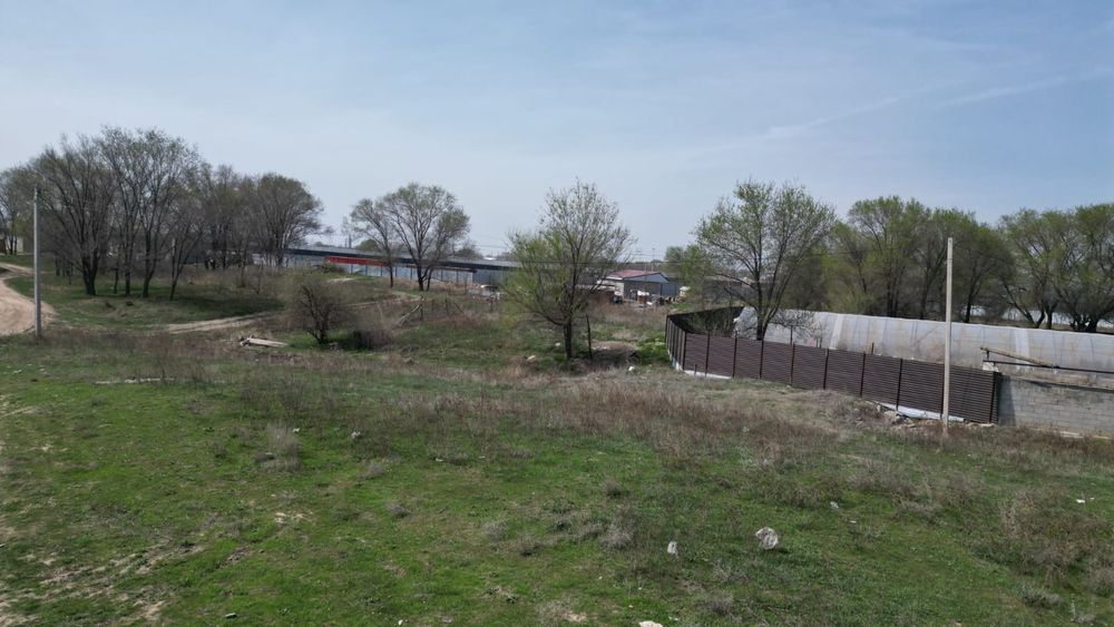 Участок под промбазу в пригороде