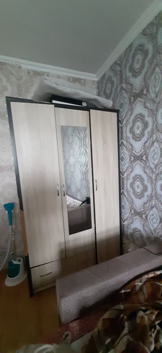 Отдам даром шкаф платяной