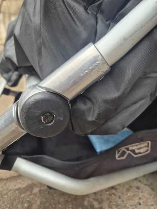 Комбинирана количка за близнаци Mountain Buggy Duet V3 + 2бр порт бебе