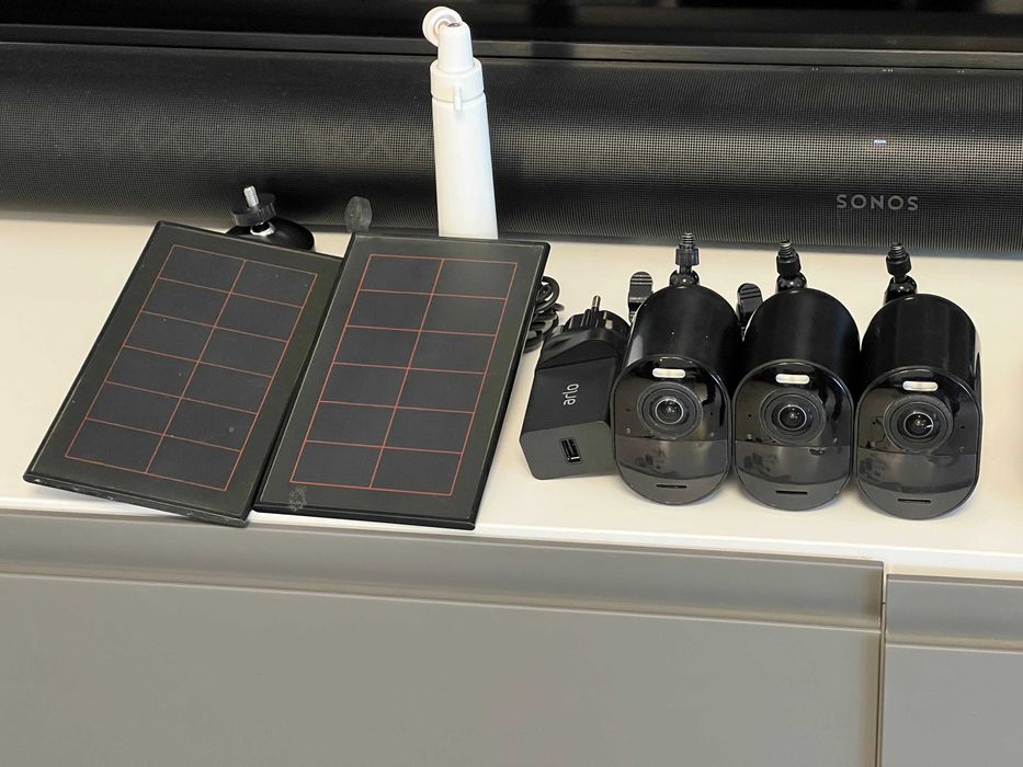 Arlo Ultra 2, Panou solar