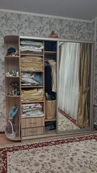 Продам шкаф-купе 3-х дверный