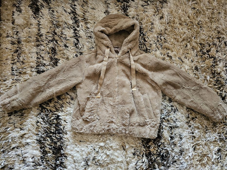 Топло кафяво якенце