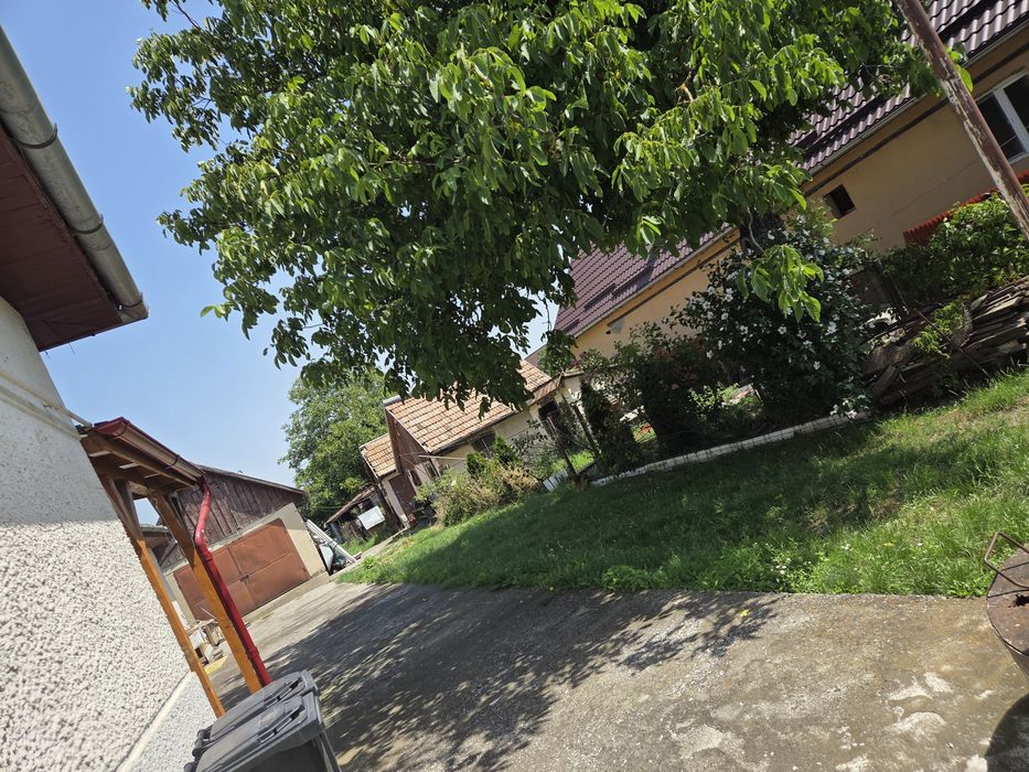 Casa + 2600m2 teren Santana de Mureș