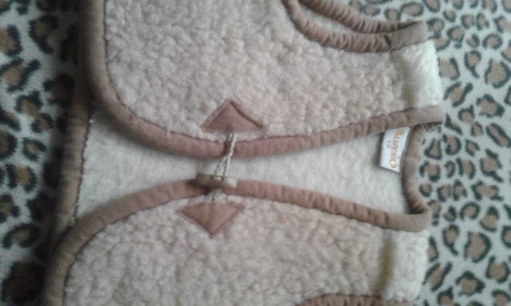 продам жилетки детские