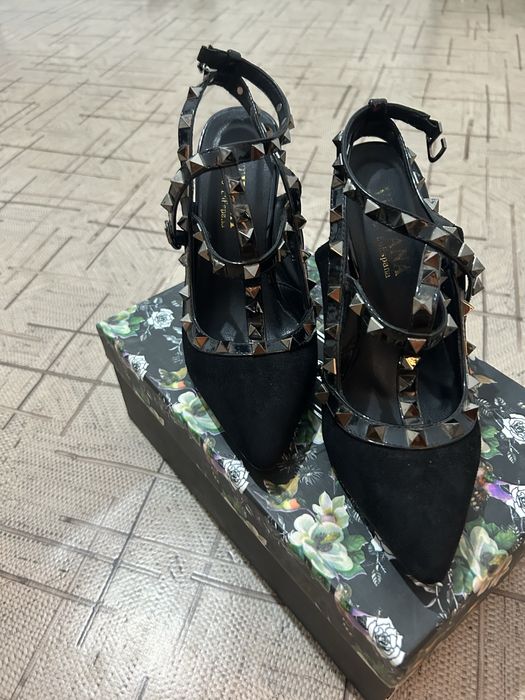 Туфли новые красивые