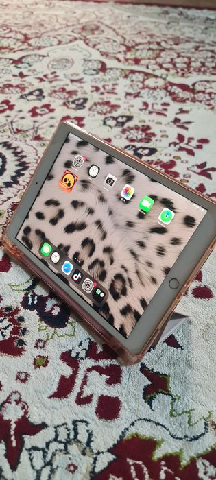 Планшет Apple iPad 10.2