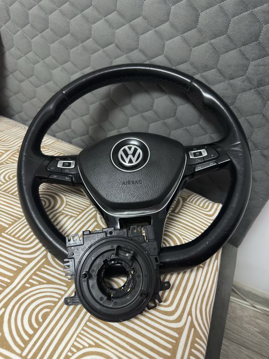 Volan Volkswagen Passat B8 / B6 / B7 / Golf VII / CC //