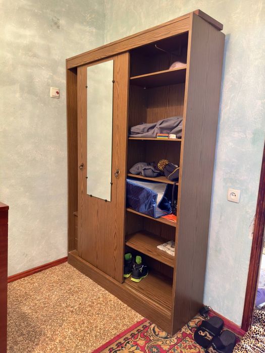 Вешалка шкаф для одежды