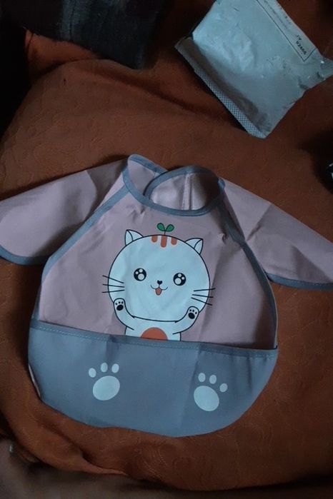 Детски лигавник/престилка за храна и рис