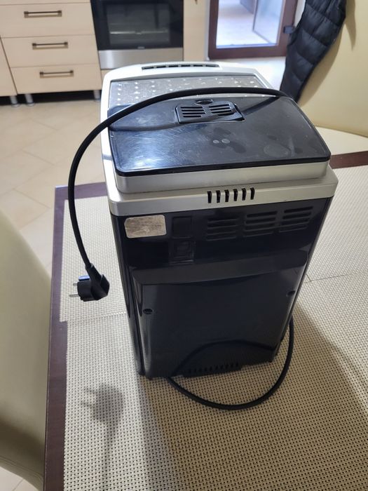 Aparat Expressor cafea Delonghi Magnifica