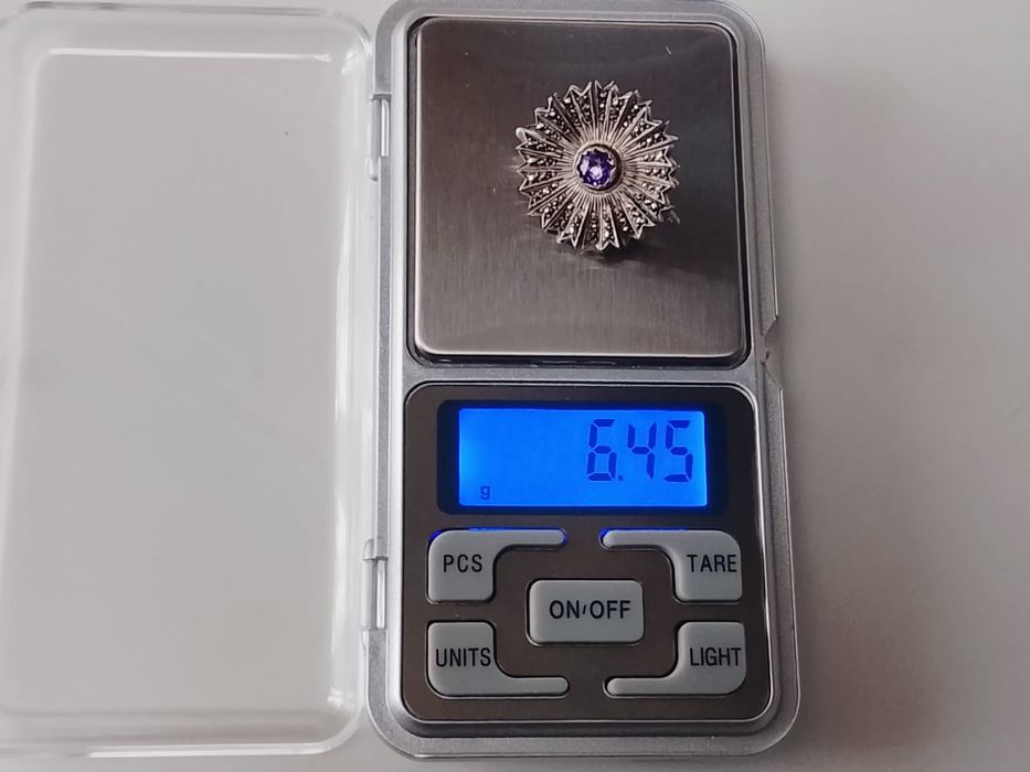 Brose veche din argint, in forma de floare, ametist, STERLING