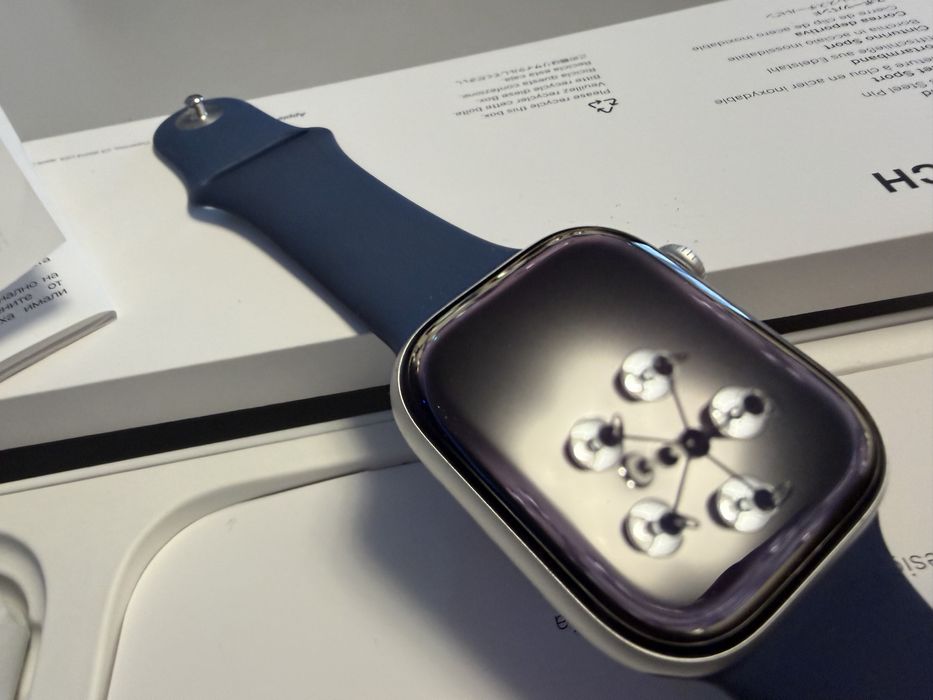 Apple Watch Series 10 (46 мм)