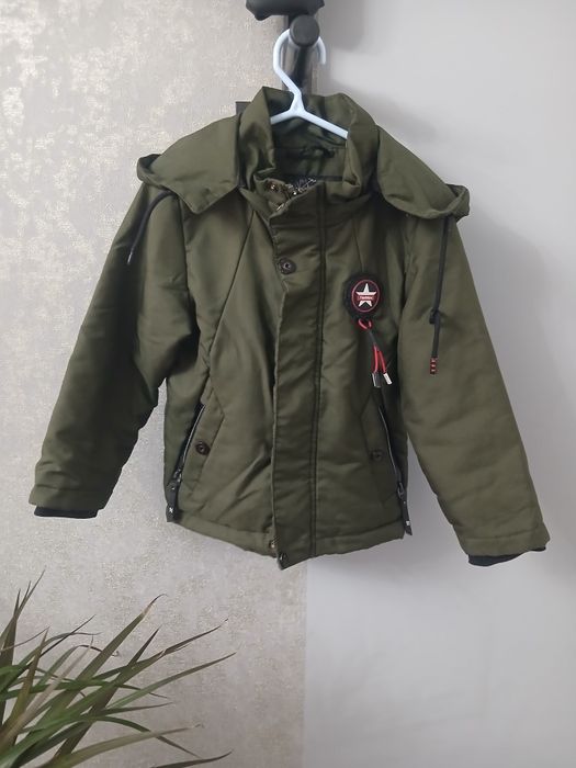 Куртки на мальчика.