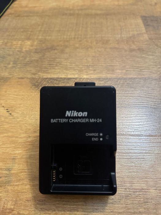 Продам фотоаппарат  Nikon D3100