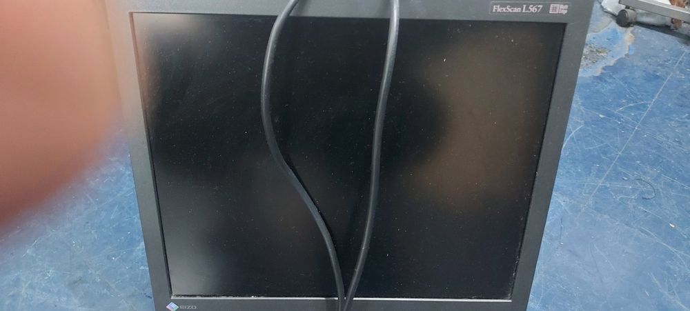 монитори  2бр  за  стационарни  комп