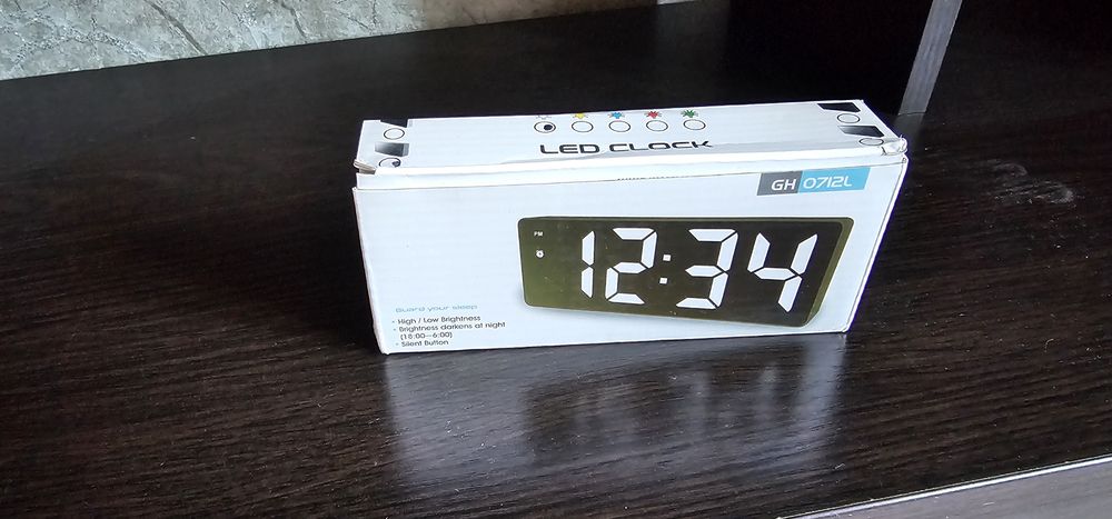 Часы домашние.  Умные.