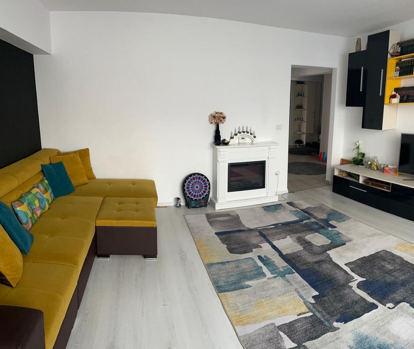 Apartament 5 camere / 2 bai