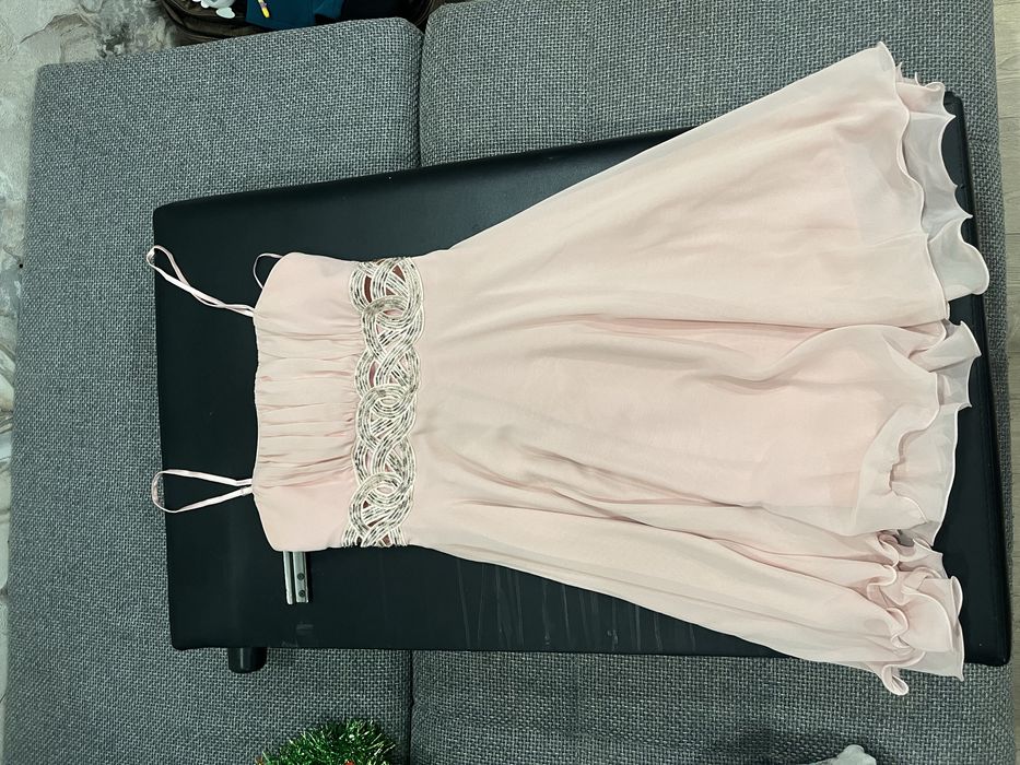 Платья вечерние разные