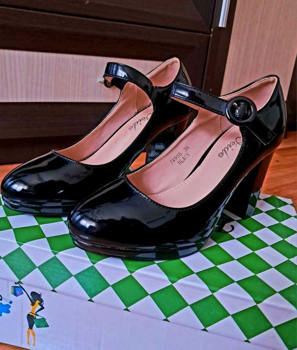 Vând pantofi noi nepurtați!