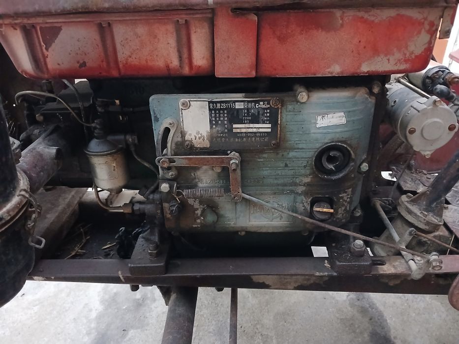 Minitraktor sotiladi