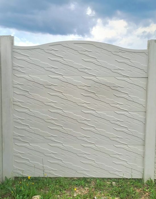 Clete Gard / Garduri, Placi de Gard si Stalpi din Beton Armat