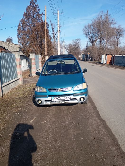 Тойота Карола спасио