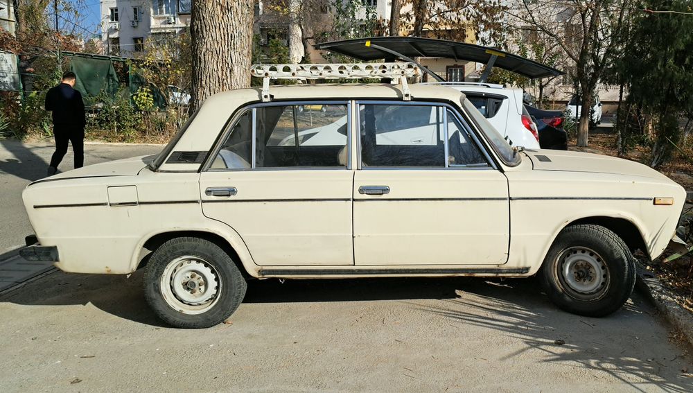 Продаю машину ВАЗ-2106